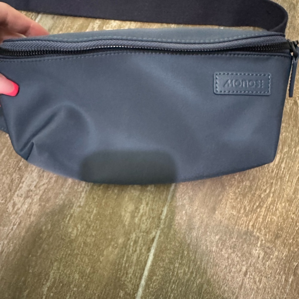 Metro Unisex Sling Gray Belt Bag with Water-Resistant Finish